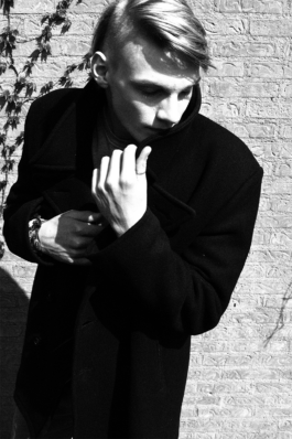 Loeka Horsman fotografie fotograaf Noord-Holland portretfotograaf professional portrait portret portretfotografie kunst art fashion editorial alternative photography Bram Koenis 