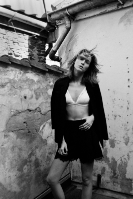 Loeka Horsman fotografie fotograaf Noord-Holland portretfotograaf professional portrait portret portretfotografie kunst art fashion editorial alternative photography Joyce Groen 