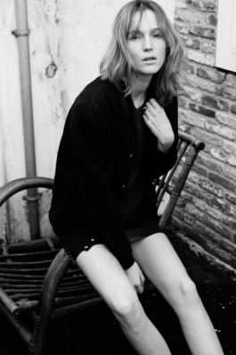 Loeka Horsman fotografie fotograaf Noord-Holland portretfotograaf professional portrait portret portretfotografie kunst art fashion editorial alternative photography agency Joyce Groen 