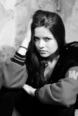 Loeka Horsman fotografie fotograaf Noord-Holland portretfotograaf professional portrait portret portretfotografie kunst art fashion editorial alternative photography agency Bente Bruijns 