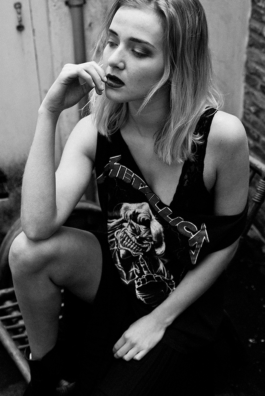 Loeka Horsman fotografie fotograaf Noord-Holland portretfotograaf professional portrait portret portretfotografie kunst art fashion editorial alternative photography Rowie van Gerwen 