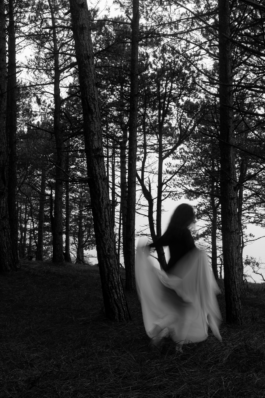 Loeka Horsman fotografie fotograaf Noord-Holland portretfotograaf professional portrait portret portretfotografie kunst art fashion editorial alternative photography Wood Witch Zoë 